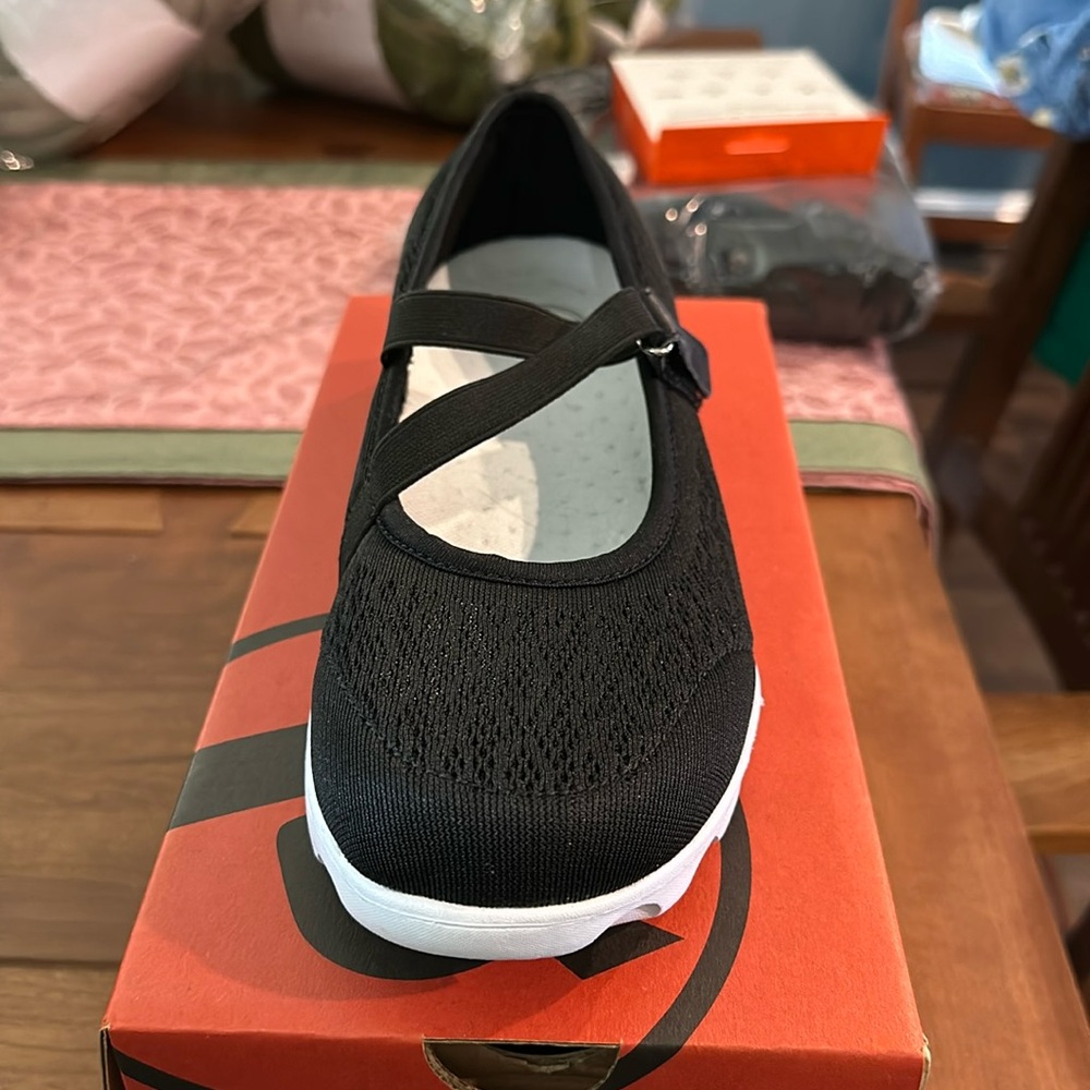 Propet TravelActiv Shoes